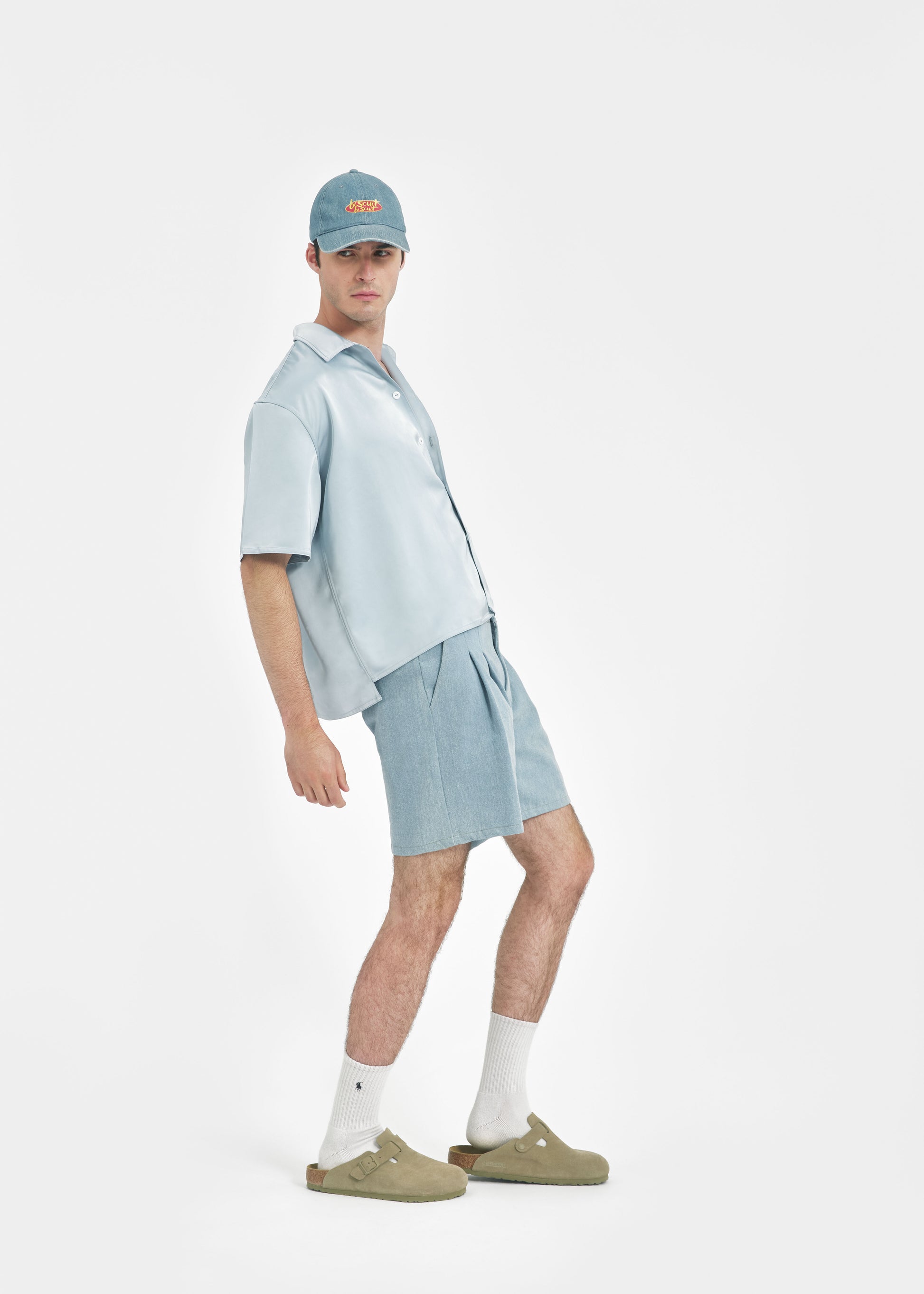 Chemise oversize unisexe bleu ciel